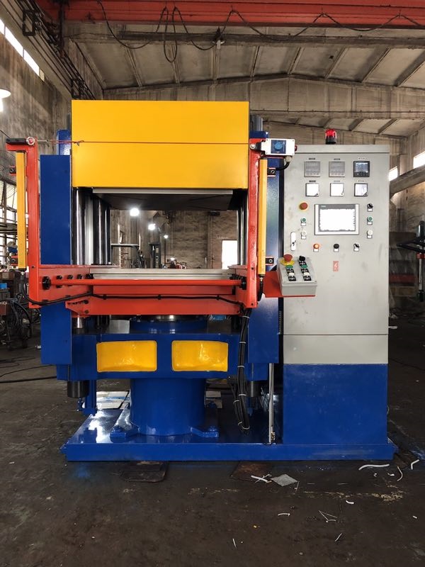 平板硫化機(jī)的安全操作事項(xiàng)有哪些？